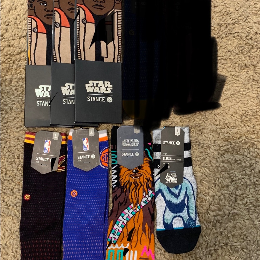 Stance Socks Youth Multiple Sizes New!
$10 each or offer on multiple
